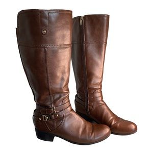 Liz Claiborne Woman’s Knee High Size 10 M Dark Brown Riding Boots Gold Buckle